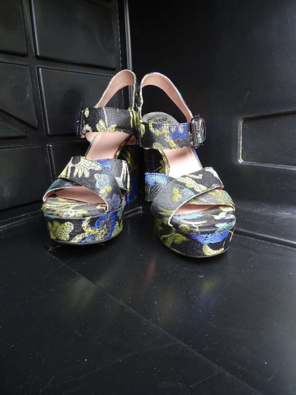 Circus by Sam Edelman Black Floral Heels Blue Turquoise Pewter Buckle 7.5